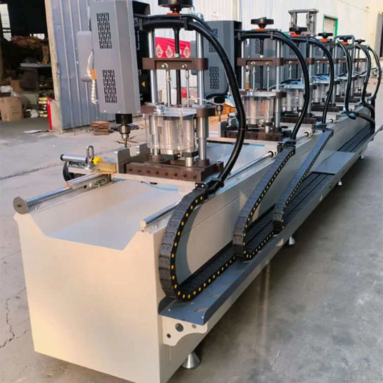Perforadora de muro cortina CNC de 8 husillos
