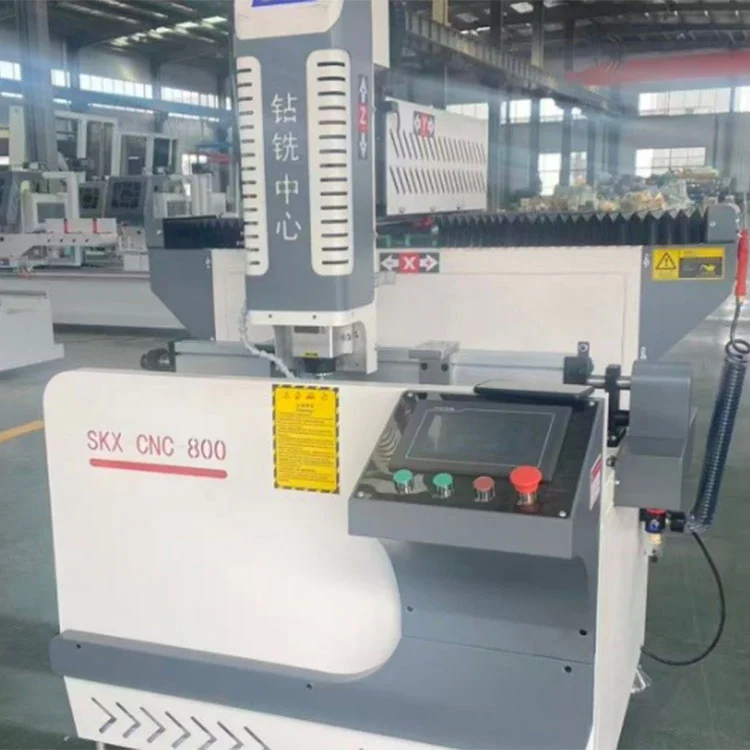 Centro de mecanizado CNC de 800 mm para perfiles de aluminio industriales