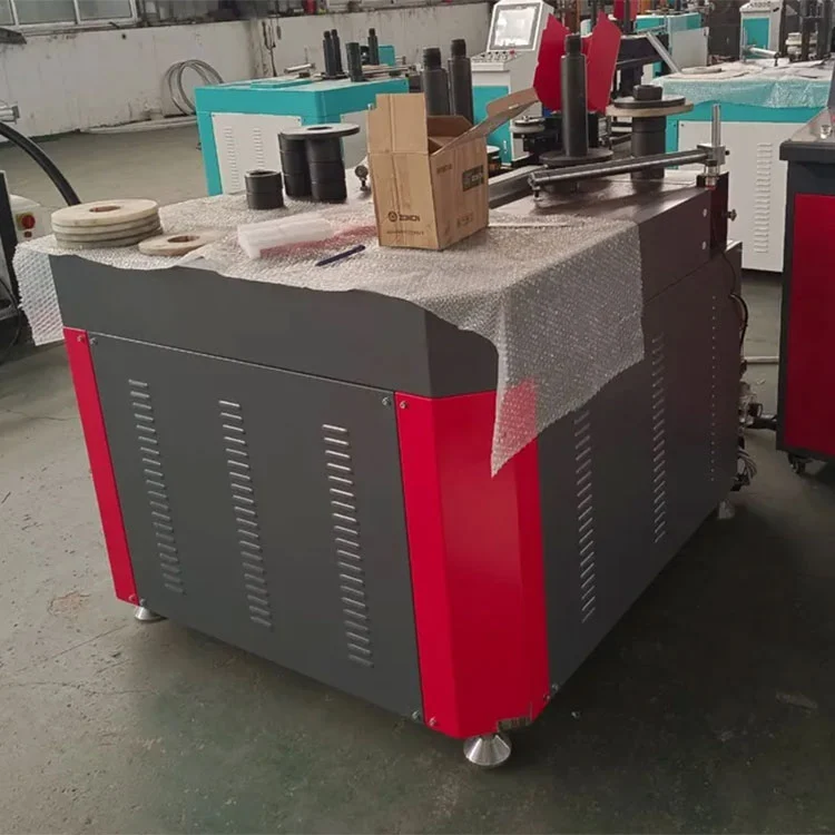 Máquina prensadora de esquinas de cuatro cabezales CNC