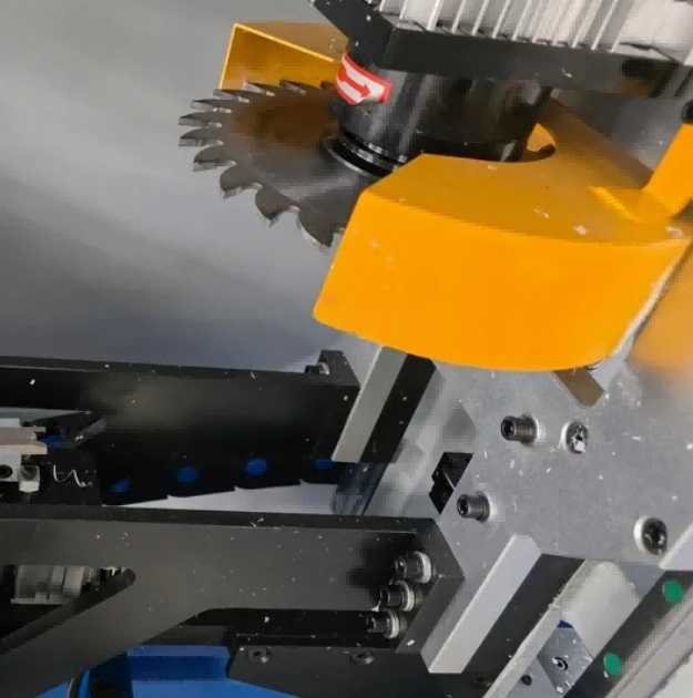 Máquina limpiadora de esquinas de PVC CNC para ventanas