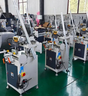 Máquina fresadora de copias de alta velocidad CNC PVC UPVC Windows