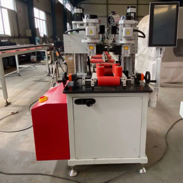 Máquina insertadora de moleteado de aluminio con rotura de puente térmico CNC