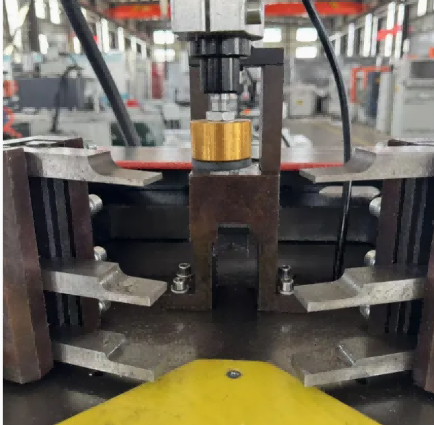 Máquina combinadora de esquinas de aluminio de 140 mm de alta resistencia