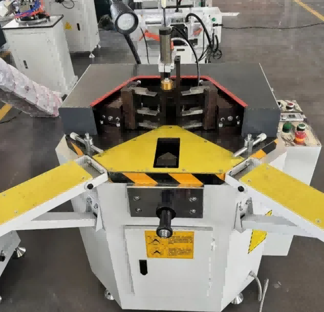 Máquina prensadora de esquinas de perfil de aluminio de precisión de 140 mm